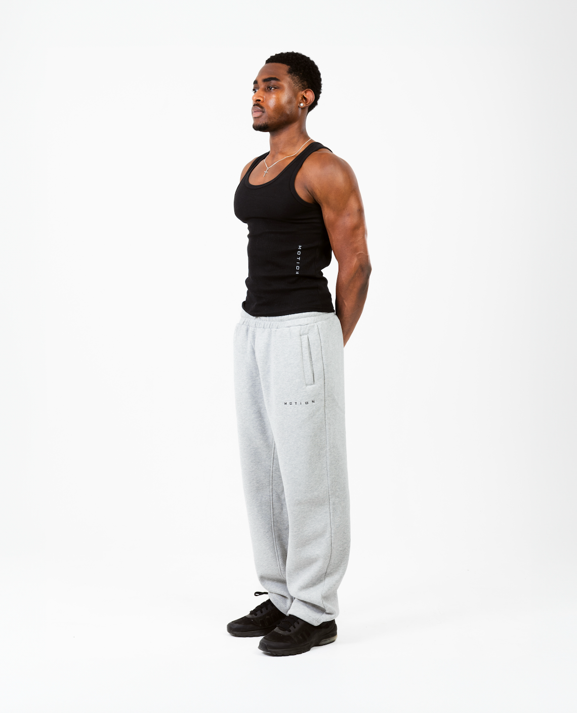 MOTION Straight Pump Cover Pants